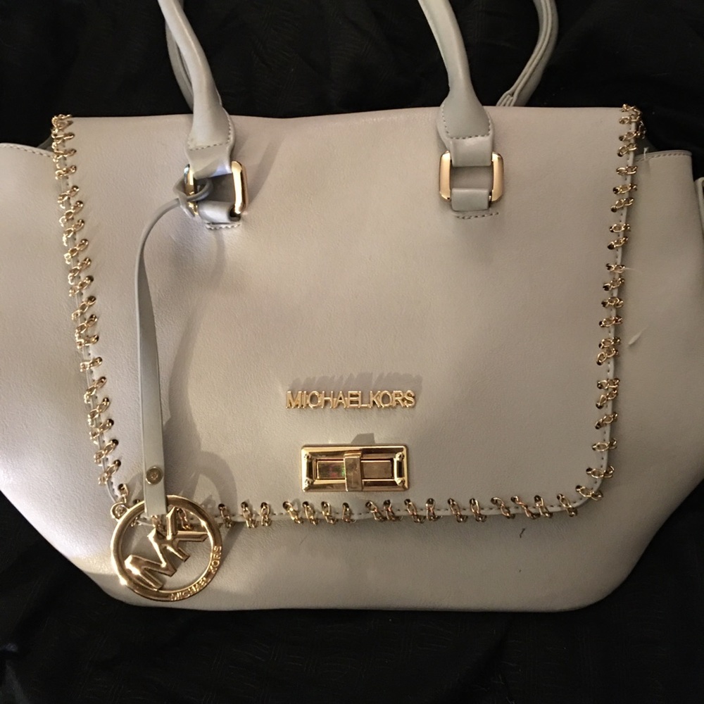 Mk purse